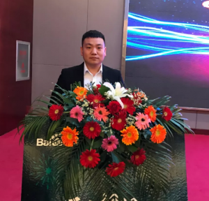 【感動(dòng)青峰人物第七期】奔?jí)袈飞希袆?dòng)詮釋青春 ——感動(dòng)青峰人物之常佳威